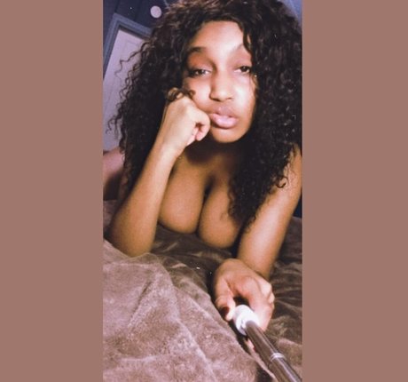 Riv Jones star pretty archive