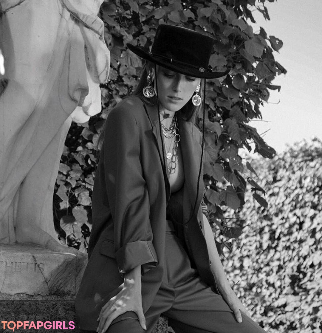radmilasad art model archive