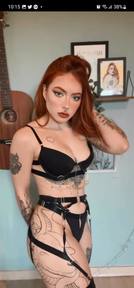 Adriana Rodrigues erotic model image