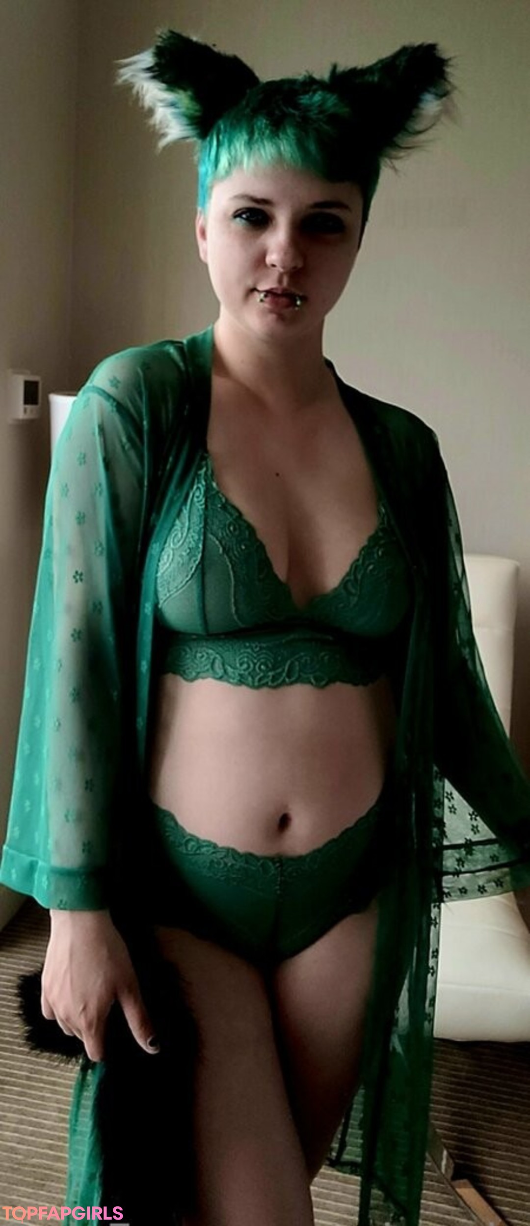 miramira420 nude model pics