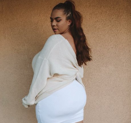 tall milf onlyfans pornographic picture