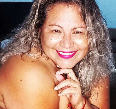 Elizabeth Delmondes art actress pic