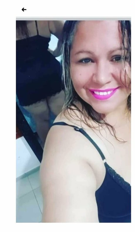 Elizabeth Delmondes art model pics