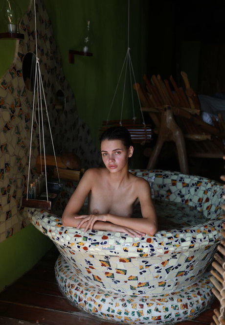 Angelsetfree star top pic