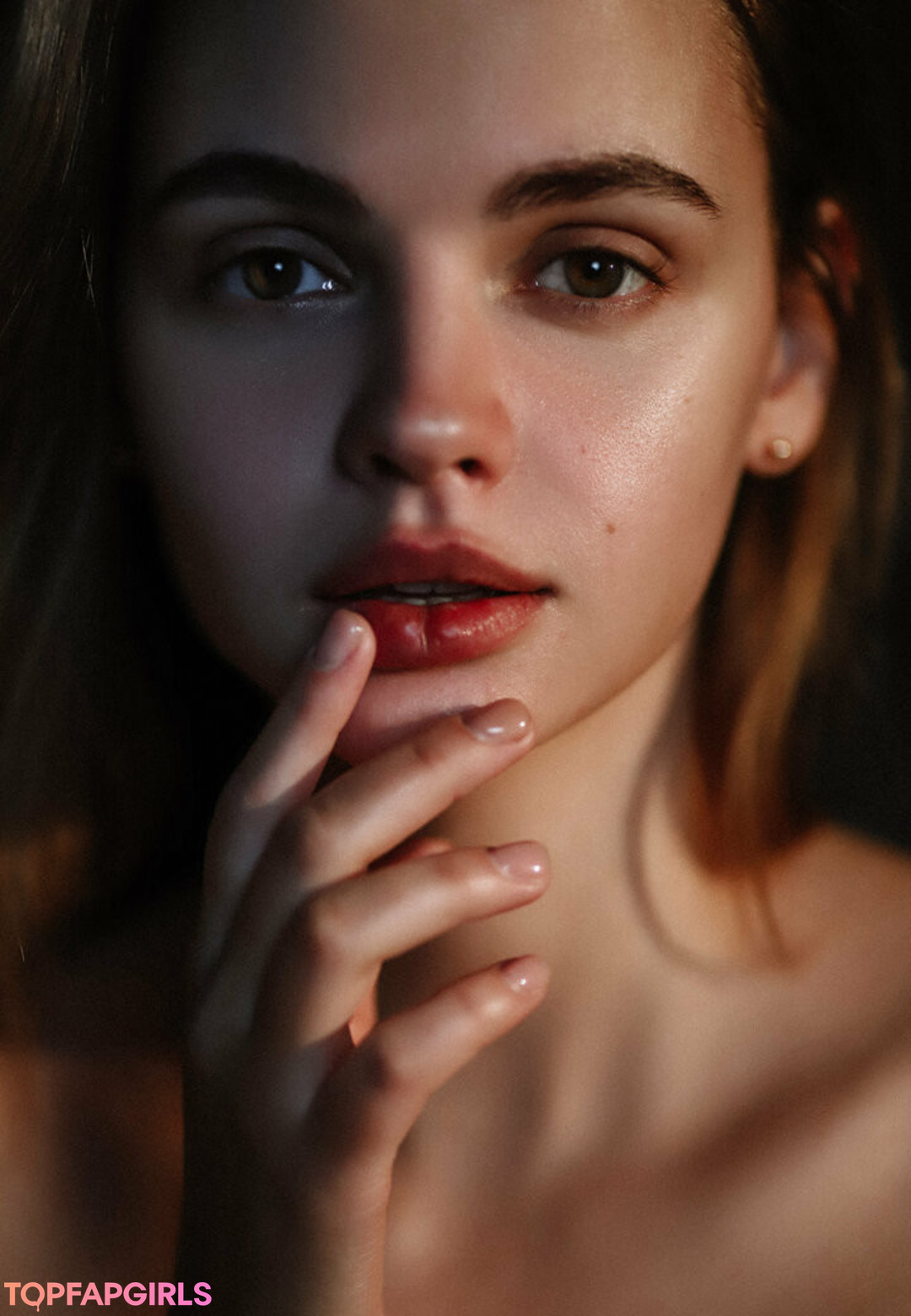Angelsetfree beautiful actress pic