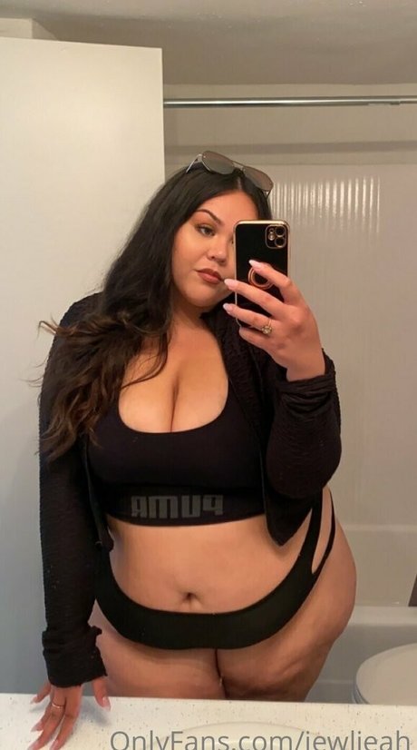 Jewlieah model naked galleries