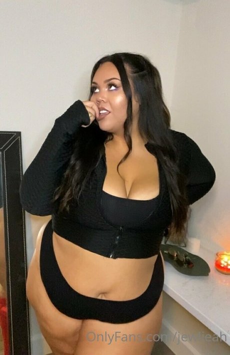 Jewlieah art model gallery