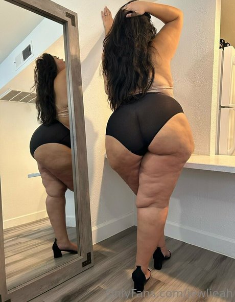 Jewlieah pornstar exclusive pics