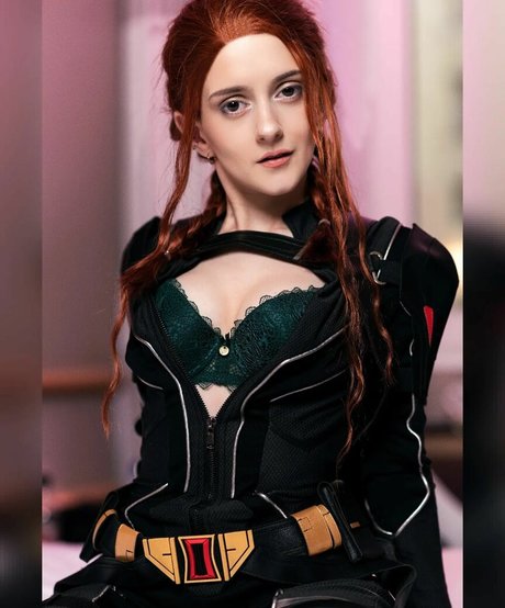 TinkerBri hot pornstar image