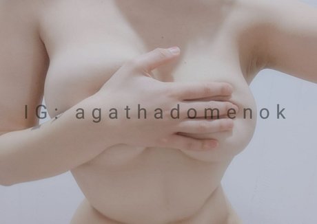 Agathadomenok model xxx photo