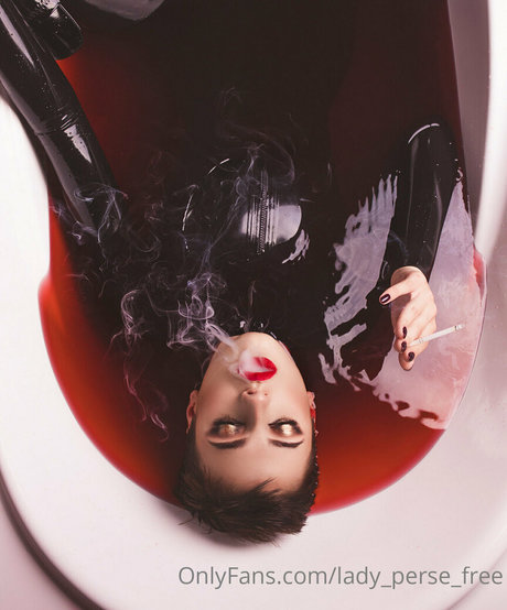 lady perse free top profile image