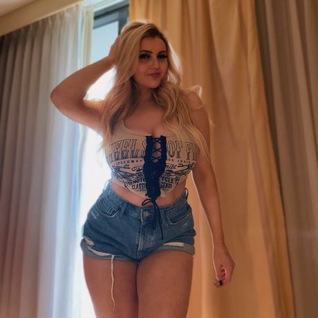 Larkan Danielle best model pics