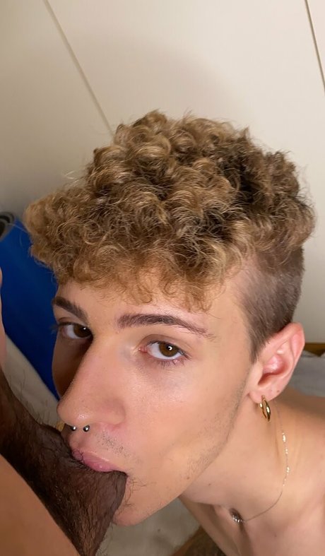 gabritwink star nude image