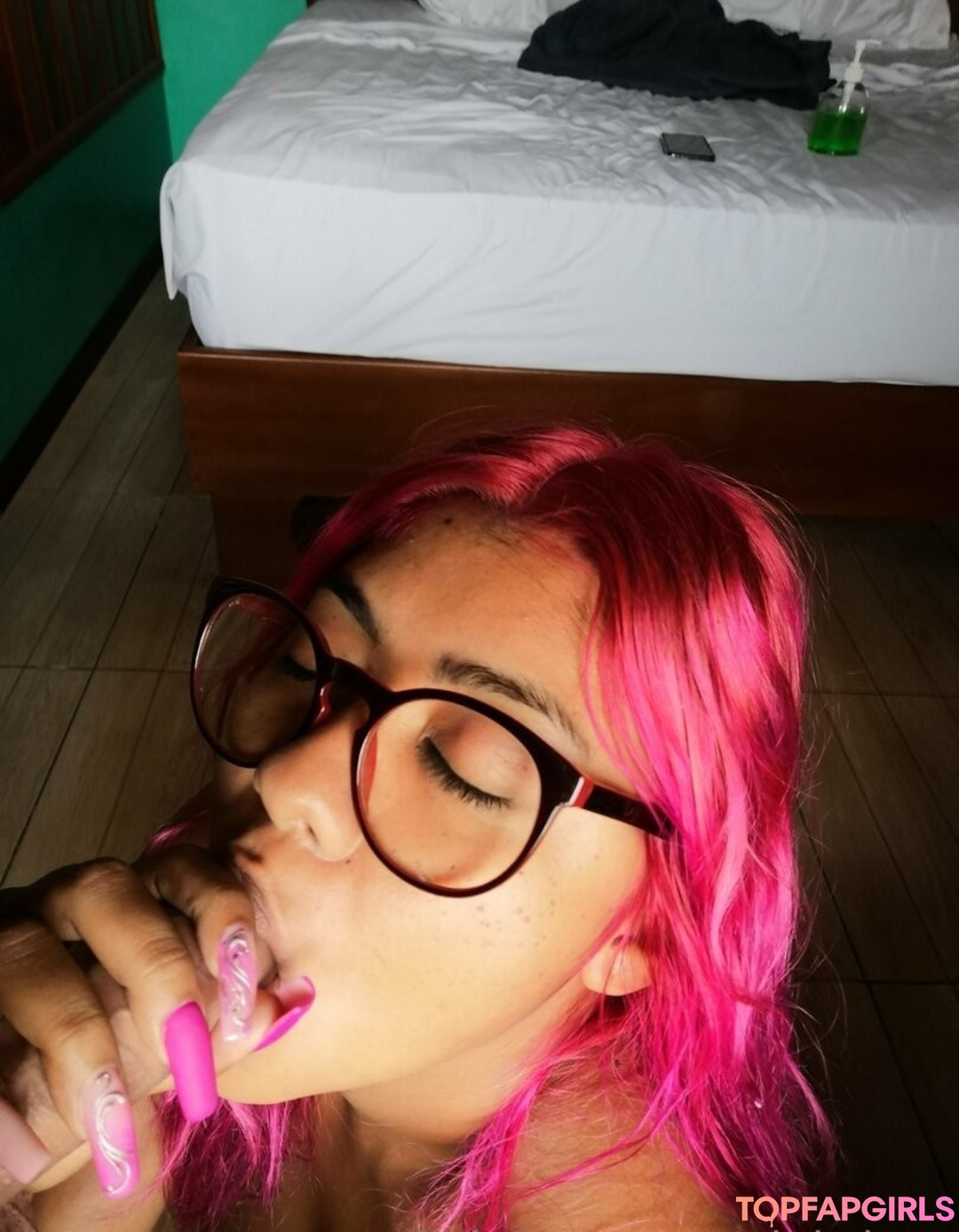 cum feet onlyfans hot nude picture