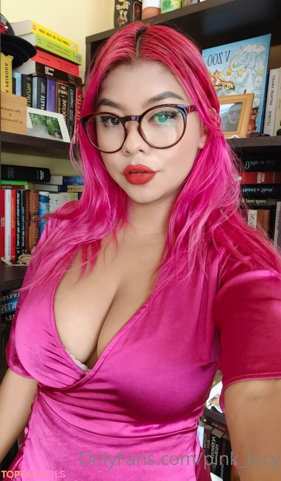 pink lucy sexy actress pictures