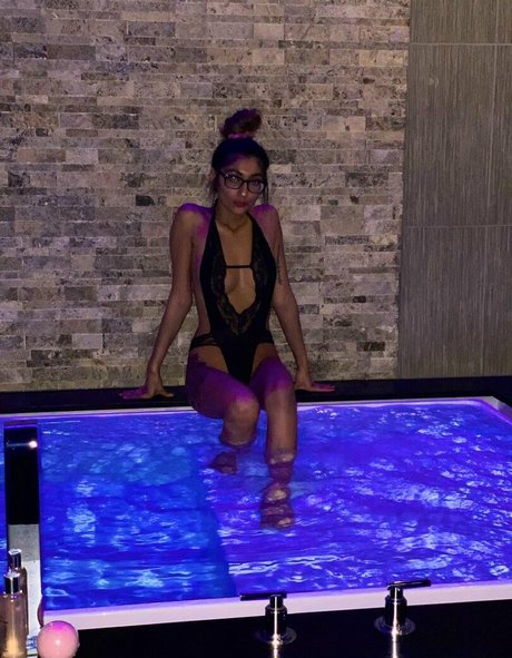 Jenelle Mathew exclusive model pictures