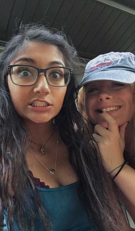 Jenelle Mathew star sexy galleries