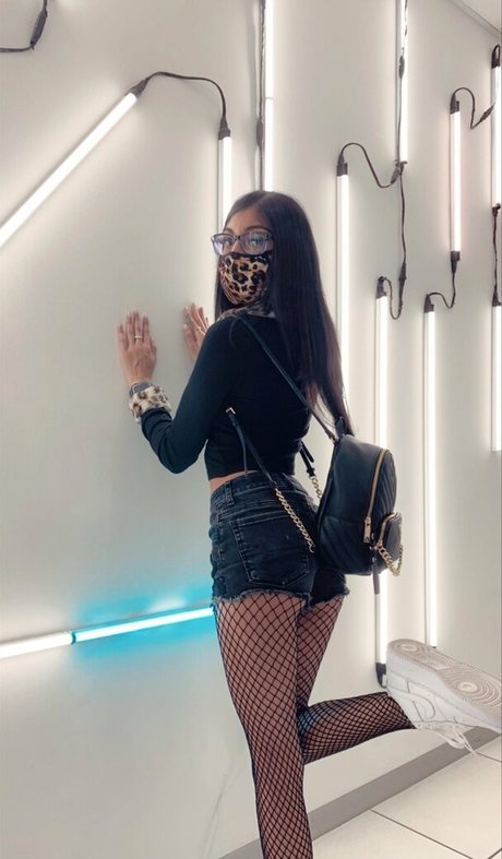 Jenelle Mathew erotic actress pictures