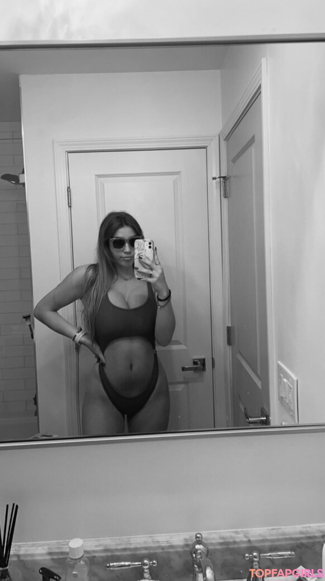 skinny babe onlyfans beautiful photos