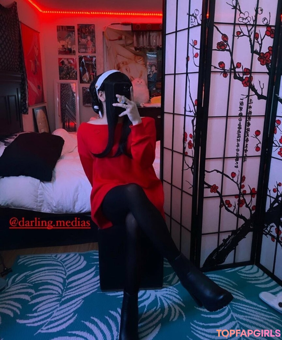 Darling medias art model gallery