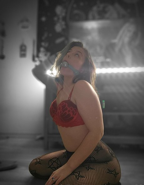 shortness23 model top images