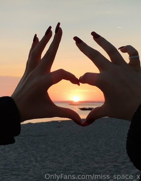 miss space x model art pic