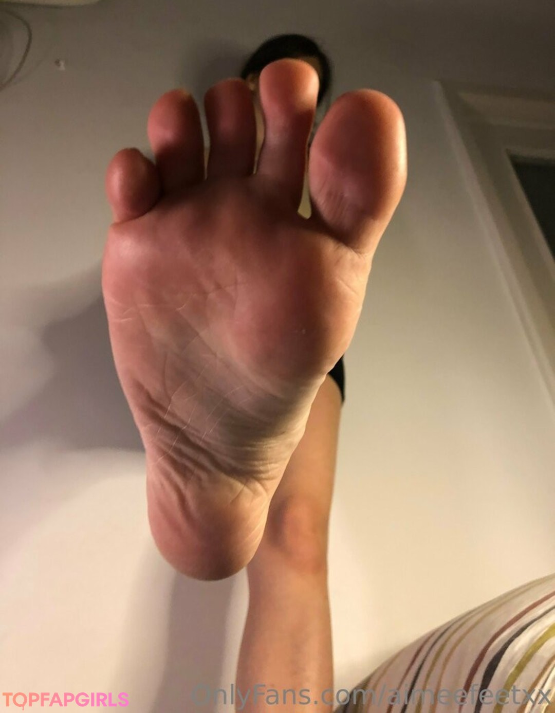 aimeefeetxx hot actress image