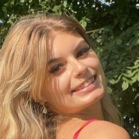 Arie Calli hot star picture