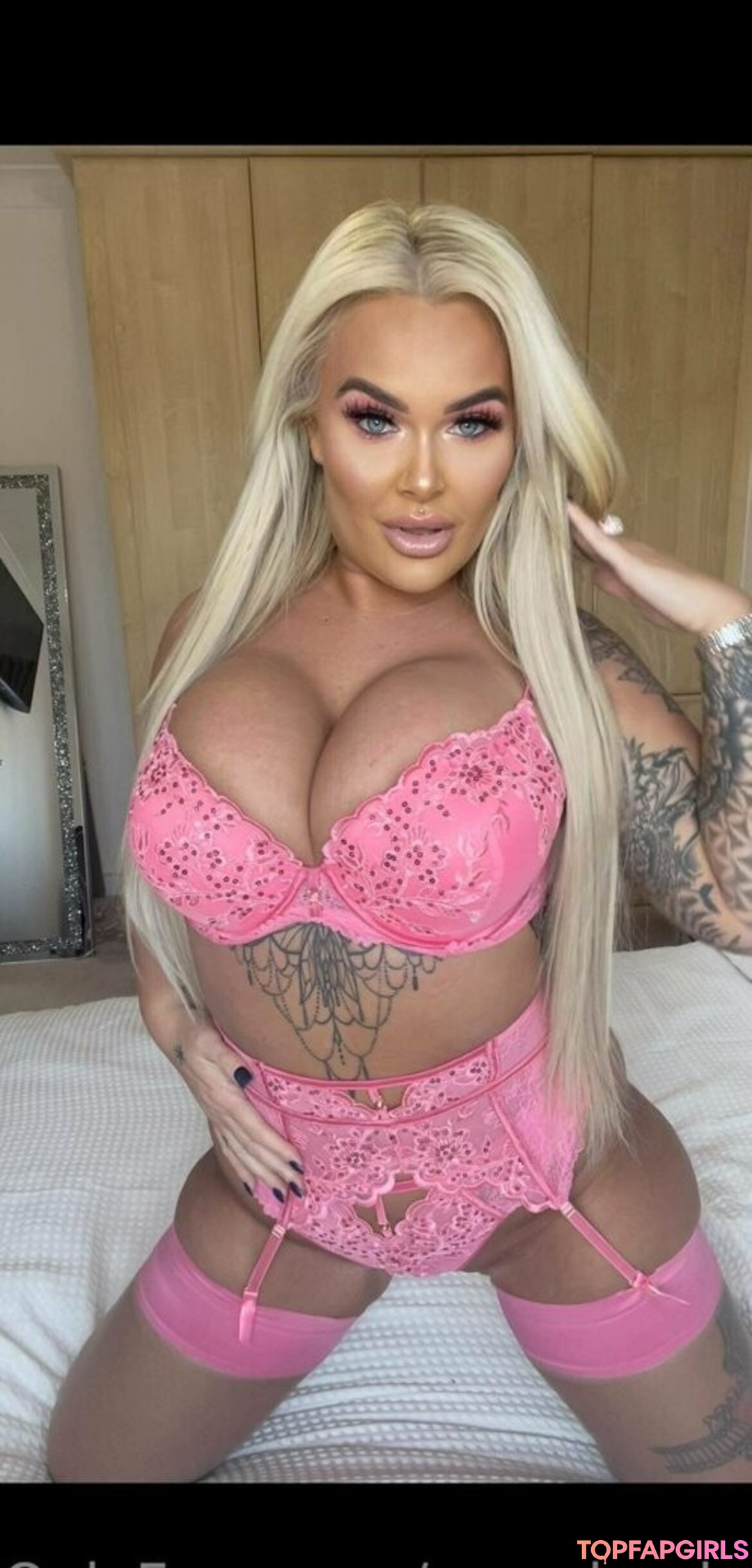 Porscheplatinum star pornographic images