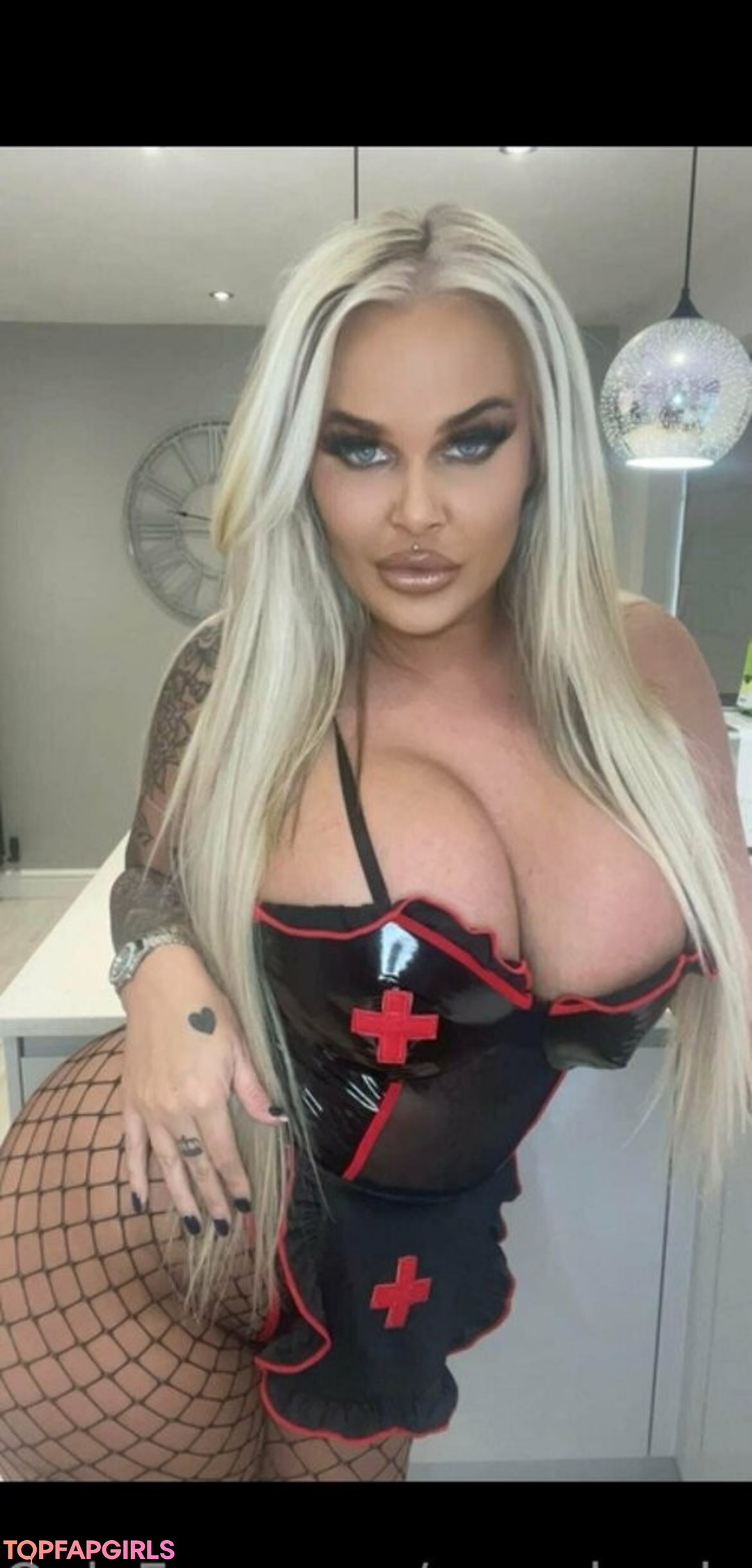 british blonde onlyfans nude image