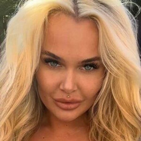 lesbian strapon onlyfans hot sex pics