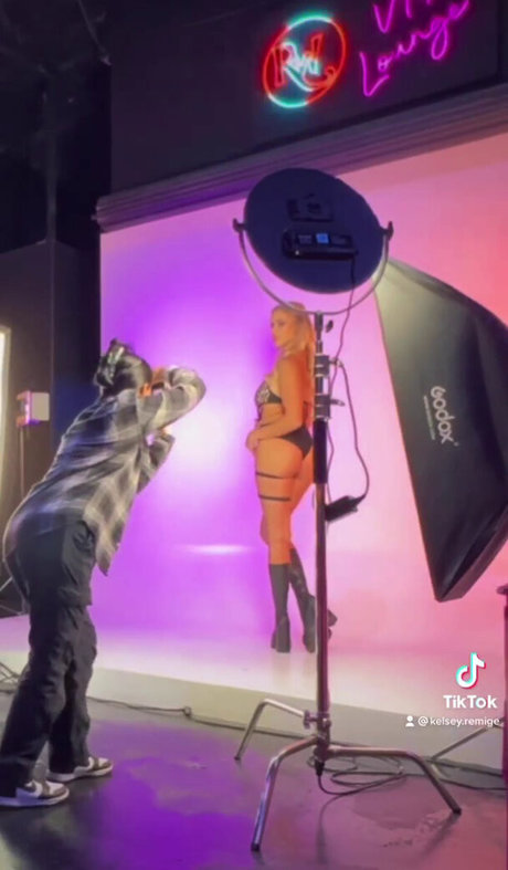 Kelsey Remige star perfect pics