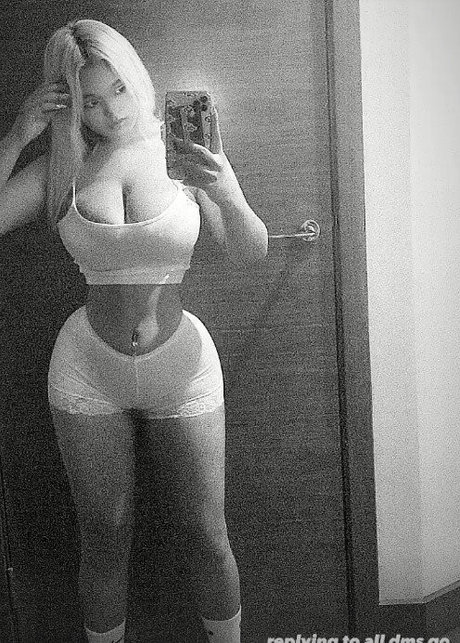 hottest midget onlyfans sexy naked pic