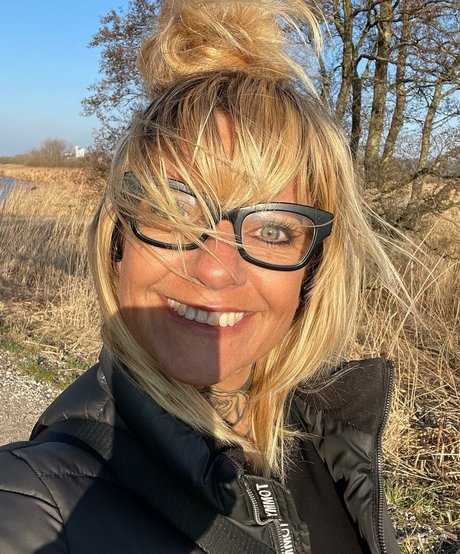 curvy nude onlyfans art nude picture