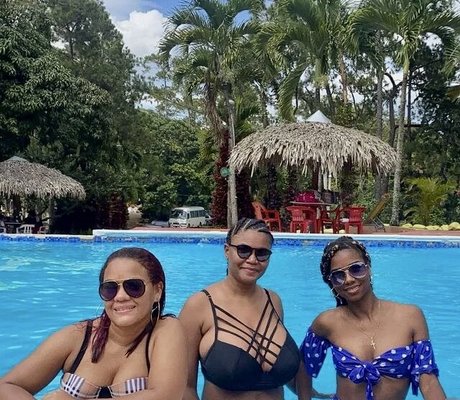 big tits skinny onlyfans top picture