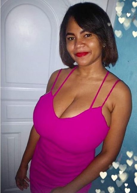 Gisselle F top profile image