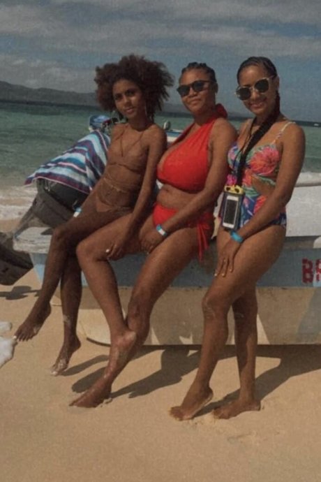 Gisselle F nudes model images