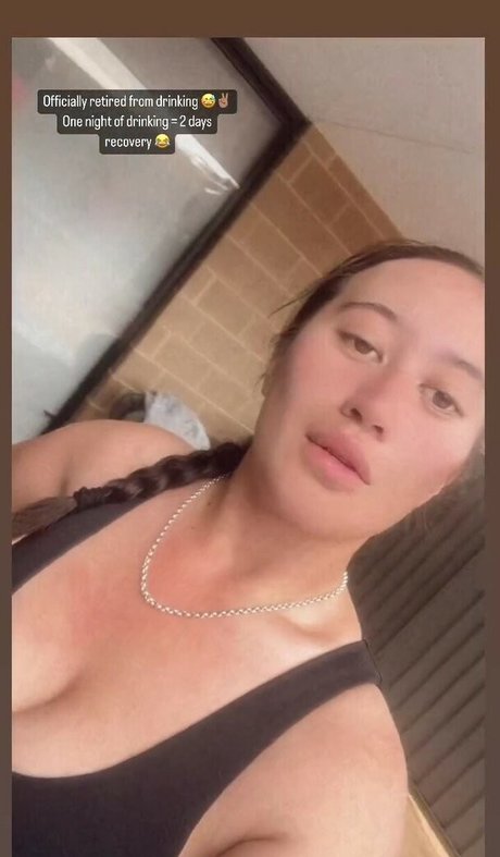 lyn ahayz beautiful model picture