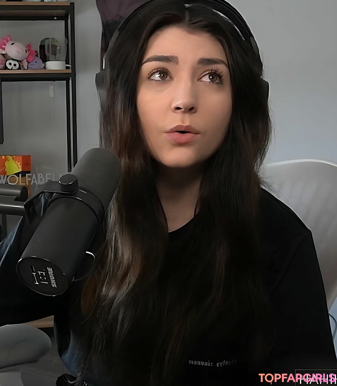 Wolfabelle profile image