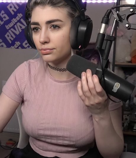 blonde midget onlyfans free naked picture