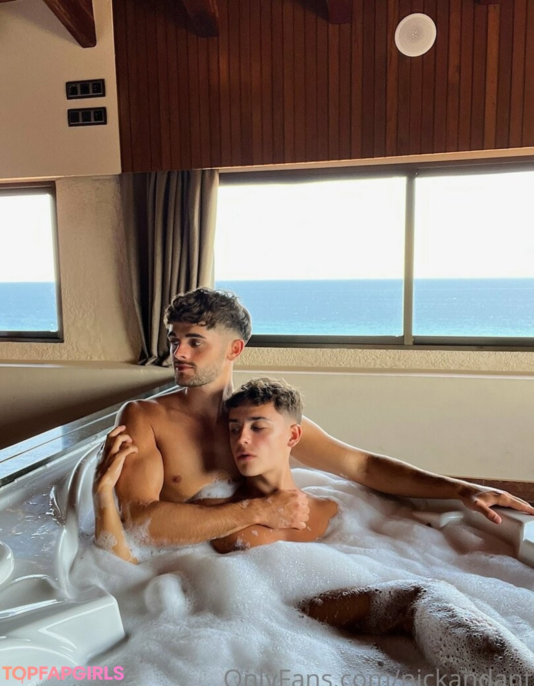 nickandant art actress pic