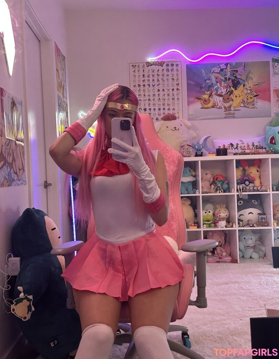 Luvstruck model high quality img