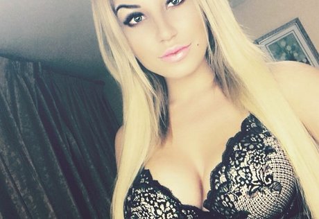 lanueta21 adult actress picture