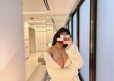 Emma Cassel model erotic img