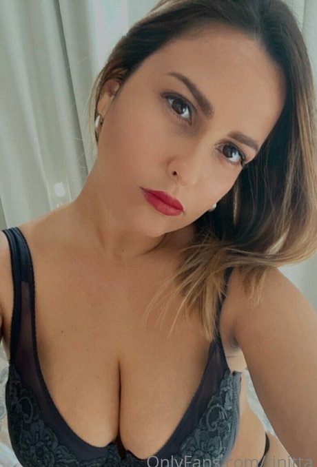 tinitta model best picture