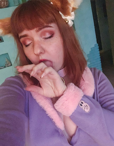 Lilslvkitten porn star photos