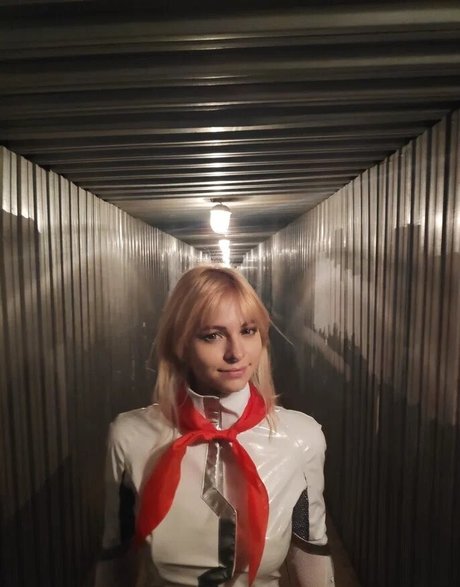 Oleviia cyber naked model img