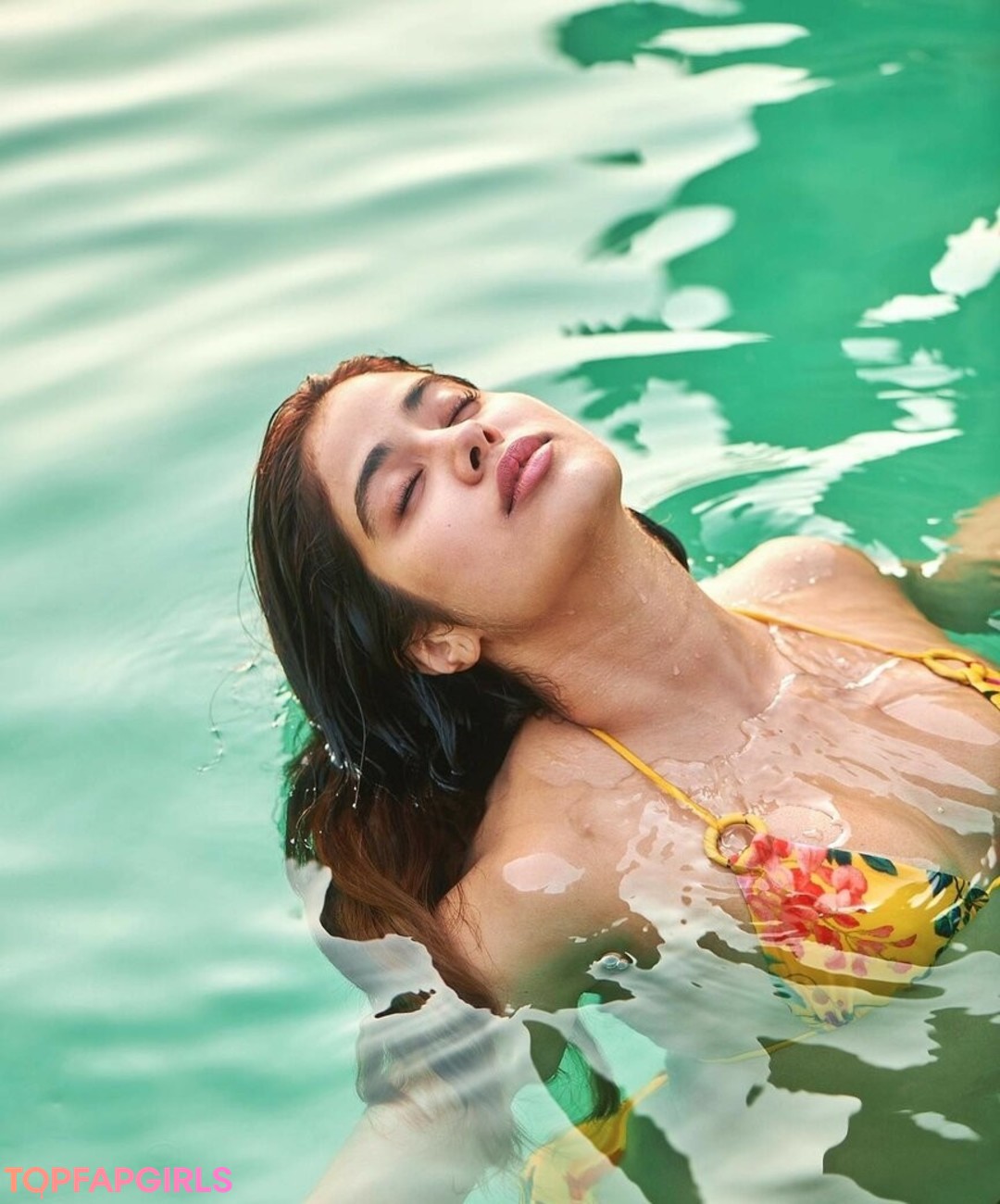 Janhvi Kapoor perfect pornstar photo