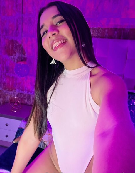 annaxbae erotic actress img