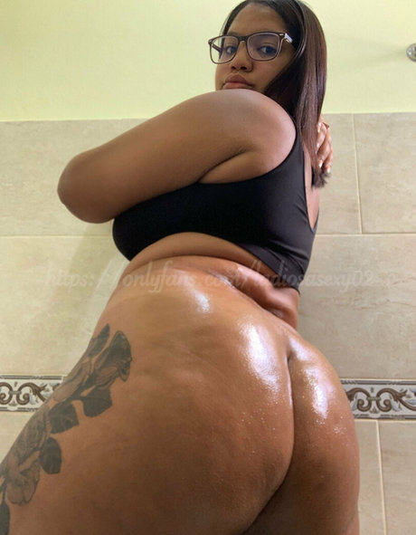 italian milf onlyfans beautiful naked photos